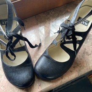 MARE CHUNKY HEELS SZ (38) 7.5 US BLACK